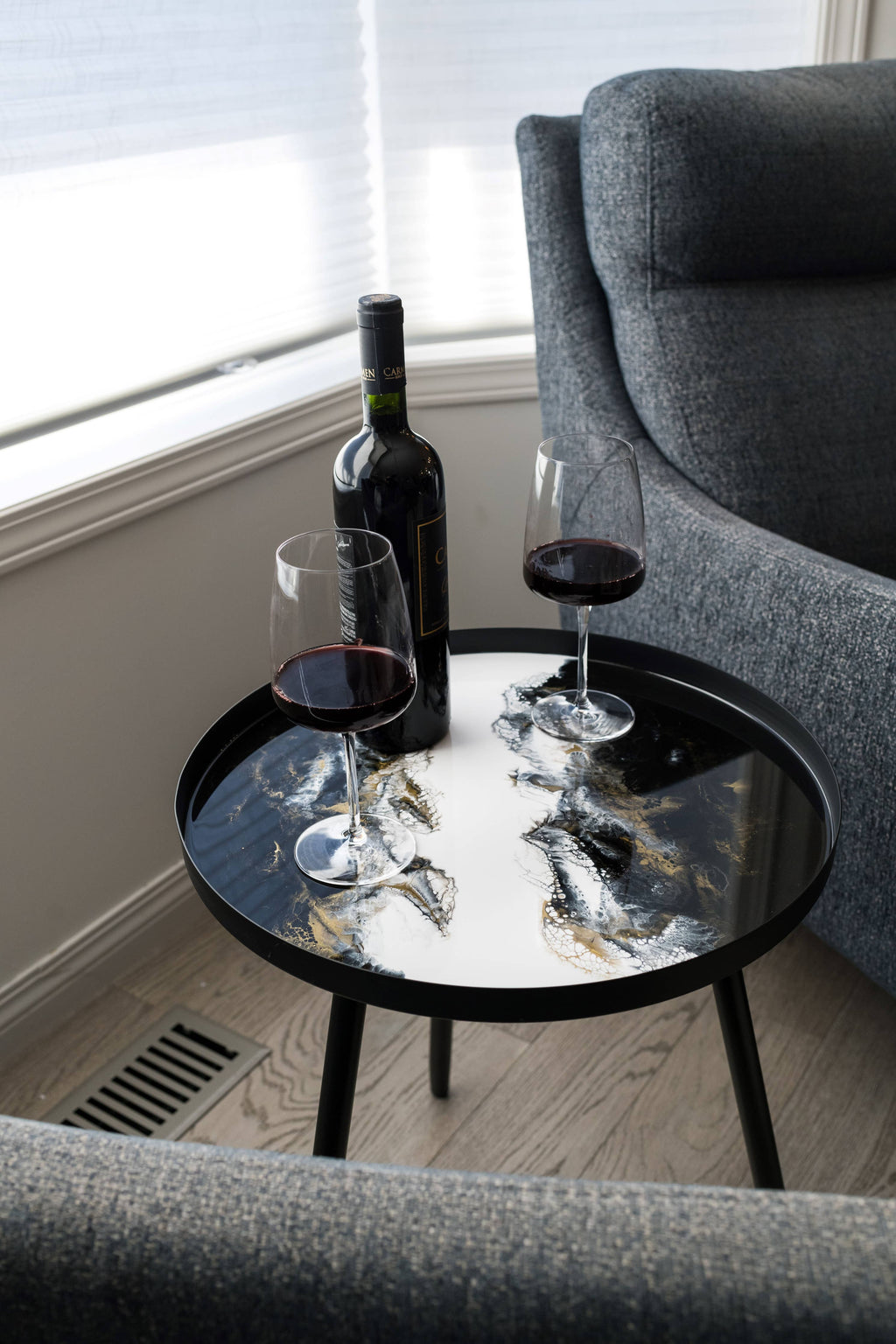 Resin Accented Side Table : Onyx