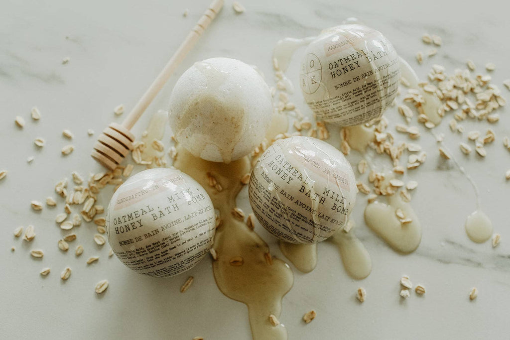 Oatmeal, Milk and Honey Bath Bomb - Made in Canada