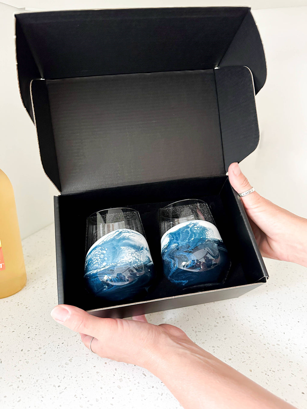Resin Accented Wine Glasses : Navy White Metallic
