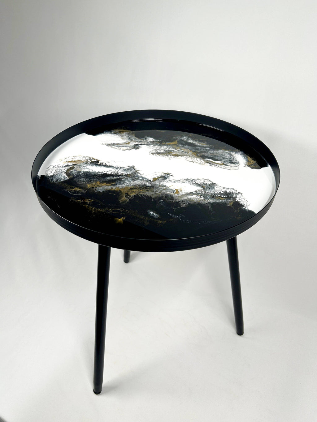 Resin Accented Side Table : Onyx